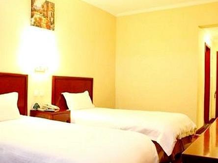 Greentree Inn Shandong Qingdao Railway Station Zhanqiao Yacht Wharf Express Екстериор снимка