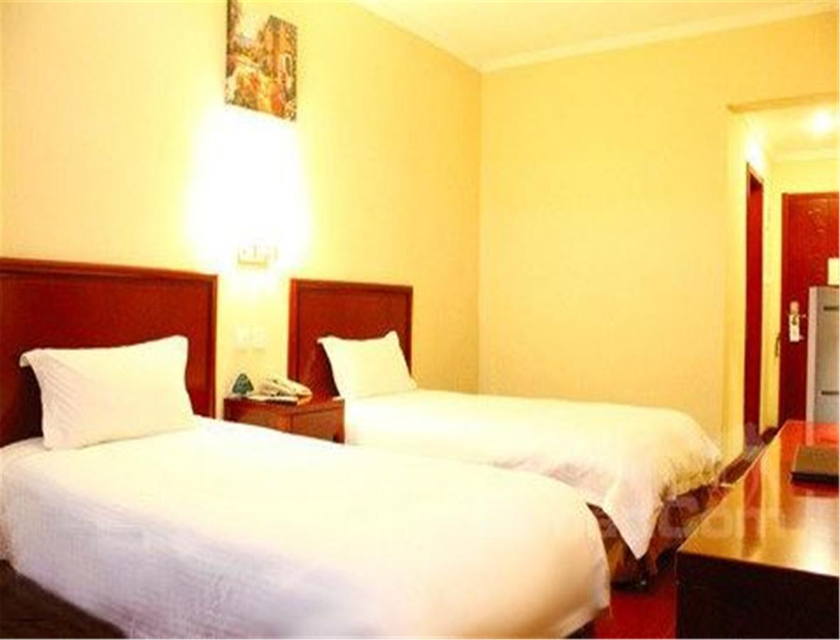Greentree Inn Shandong Qingdao Railway Station Zhanqiao Yacht Wharf Express Екстериор снимка